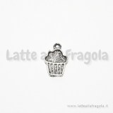 Charm cupcake in metallo zincato argento antico 16x11mm