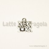 Charm New York in metallo zincato argento antico 14x15mm