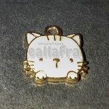 Charm Gatto in metallo smaltato dorato Bianco 15x13mm