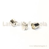 Coppia calotte capocorda in metallo toni argentati 6.5x6mm