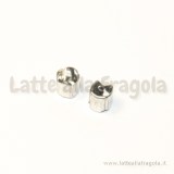 Coppia calotte capocorda in metallo toni argentati 6.5x6mm