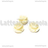 Rosa in Corallo Sintetico Bianco con foro passante 12x7.5mm