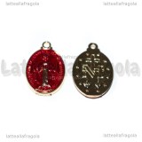 Medaglietta Madonna in rame gold plated smaltato rosso 19.5x12mm