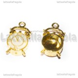 Charm Sveglia 3D in metallo dorato smaltato bianco 21x12mm