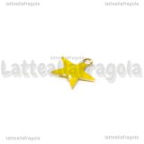Charm Stella in ottone dorato smaltato giallo 10.5x10mm
