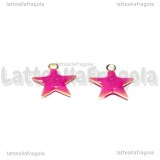 Charm Stella in ottone dorato smaltato rosa intenso 10.5x10mm