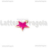 Charm Stella in ottone dorato smaltato rosa intenso 10.5x10mm