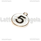 Ciondolo Numero 5 in metallo dorato smaltato 16mm