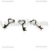 Chiave in metallo argento antico 16x8mm
