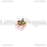 Ciondolo Pacco Regalo 3D in metallo dorato smaltato Rosa 12x8mm