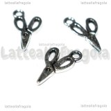 Charm Forbici in metallo argento antico 15x9mm