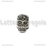 Teschio foro largo in metallo argento antico 15x10mm