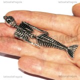 Ciondolo Scheletro Sirena in metallo argento antico 74x19mm