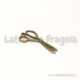 Charm forbici in metallo color bronzo 30x13mm