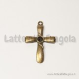 Ciondolo croce in metallo color bronzo 30x21mm