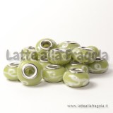 Perla in lampwork verde ghirigori bianchi foro largo 14x9mm