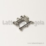 Ciondolo macchina da cucire singer in metallo argento antico 18x20mm