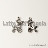 Charm carrozzina in metallo argento antico 19x12mm