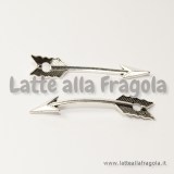 Connettore freccia in metallo argento antico 35x0.7mm