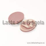 Cammeo in resina farfalla su fiore con sfondo rosa antico 18x13mm