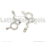 Ciondolo Serotonina in metallo argentato 25x13mm