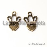 Charm regina di cuori in metallo color bronzo 18x12mm