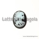 Cammeo in Resina Scheletro Dama azzurra su sfondo nero 25x18mm