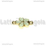 Connettore Fiore in metallo dorato smaltato azzurro 18x13mm
