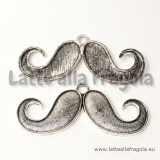 Ciondolo Baffi in metallo argento antico 50x21mm