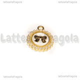 Charm Medaglietta Fiocco Numero 5 e perle in metallo dorato smaltato 17x14mm