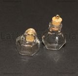 Ciondolo Bottiglietta Esagonale in vetro con tappo in sughero 30x20mm
