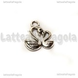 Charm Cigni in metallo argento antico 15x13mm