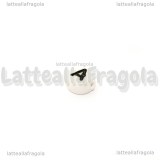 10 Perle a gettone lettera A in acrilico bianco 7x3.5mm