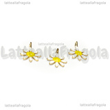 Charm Fiore Margherita in Acciaio Inox Dorato smaltato Bianco 10x7.5mm
