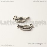 Charm 3D tromba in metallo argento antico 18x8mm