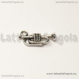 Charm 3D tromba in metallo argento antico 18x8mm