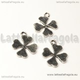 Charm Quadrifoglio in metallo argento antico 19x15mm