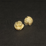 Rosa in Corallo Sintetico Avorio con foro cieco 10x10x8.5mm