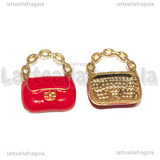 Charm Borsa in metallo dorato smaltato rosso 19.5x16mm