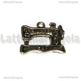 Ciondolo macchina da cucire singer in metallo argento antico 18x20mm