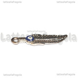 Ciondolo Piuma Occhio Greco smaltato in metallo argentato 35x8.7mm