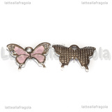 Ciondolo Farfalla con strass in metallo argentato smaltato rosa 19x15mm