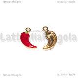 Ciondolo Cornetto Peperoncino in metallo dorato smaltato 17.5x11mm