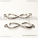 Connettore Infinito in metallo argento antico 40x12mm