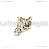Ciondolo Vespa 3D in metallo argentato 23x17mm