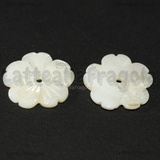 Fiore in Madreperla Bianca 24x3mm