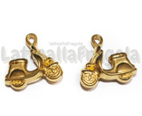 Ciondolo Vespa 3D in Acciaio Inox Dorato 21x22x8.5mm