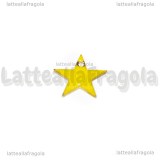 Charm Stella in ottone dorato smaltato giallo 12mm