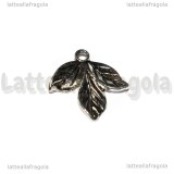 Charm Foglie in metallo argento antico 21x20mm