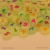 350 perle a gettone fluorescenti con lettere in acrilico 7x3.5mm